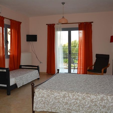 Lotus Sea View Studio Apartment 2 Lixouri Buitenkant foto